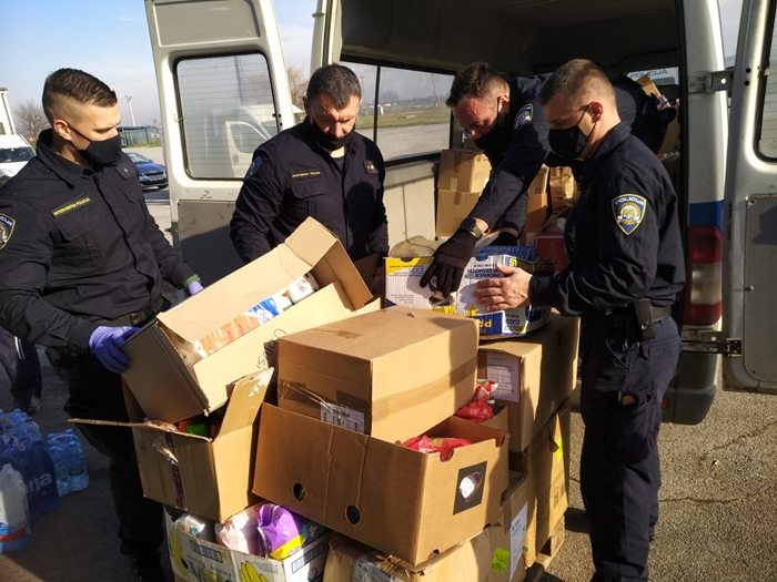 Slika /PU_BP/Donacije 2019/donacija-Sisak4.jpg